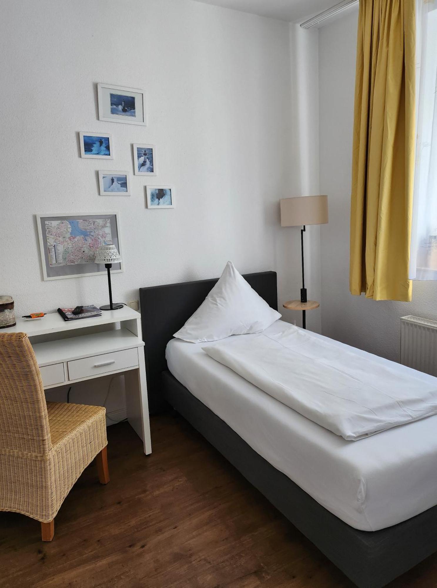 Hotel Willert Висмар Экстерьер фото